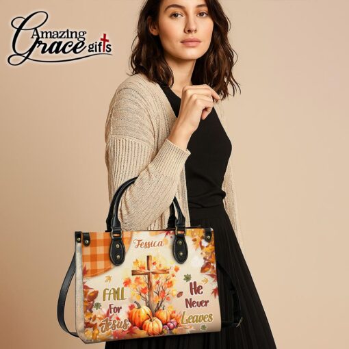 Autumn Jesus Cross Pumpkins Fall For Jesus He Never Leaves - Leather Handbag M - Image 5